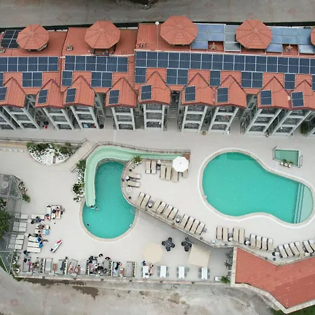 Club Aquarium Aparthotel
