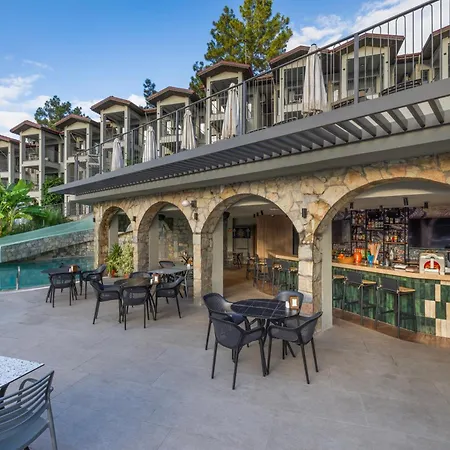 Club Aquarium מלון דירות מרמריס